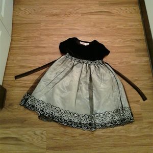 Girls dress